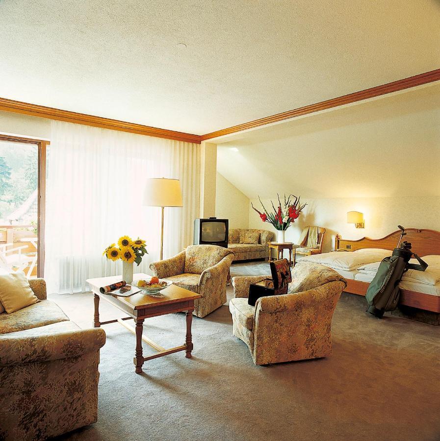 Hotel Garni Zur Weserei คานดาร์น ภายนอก รูปภาพ